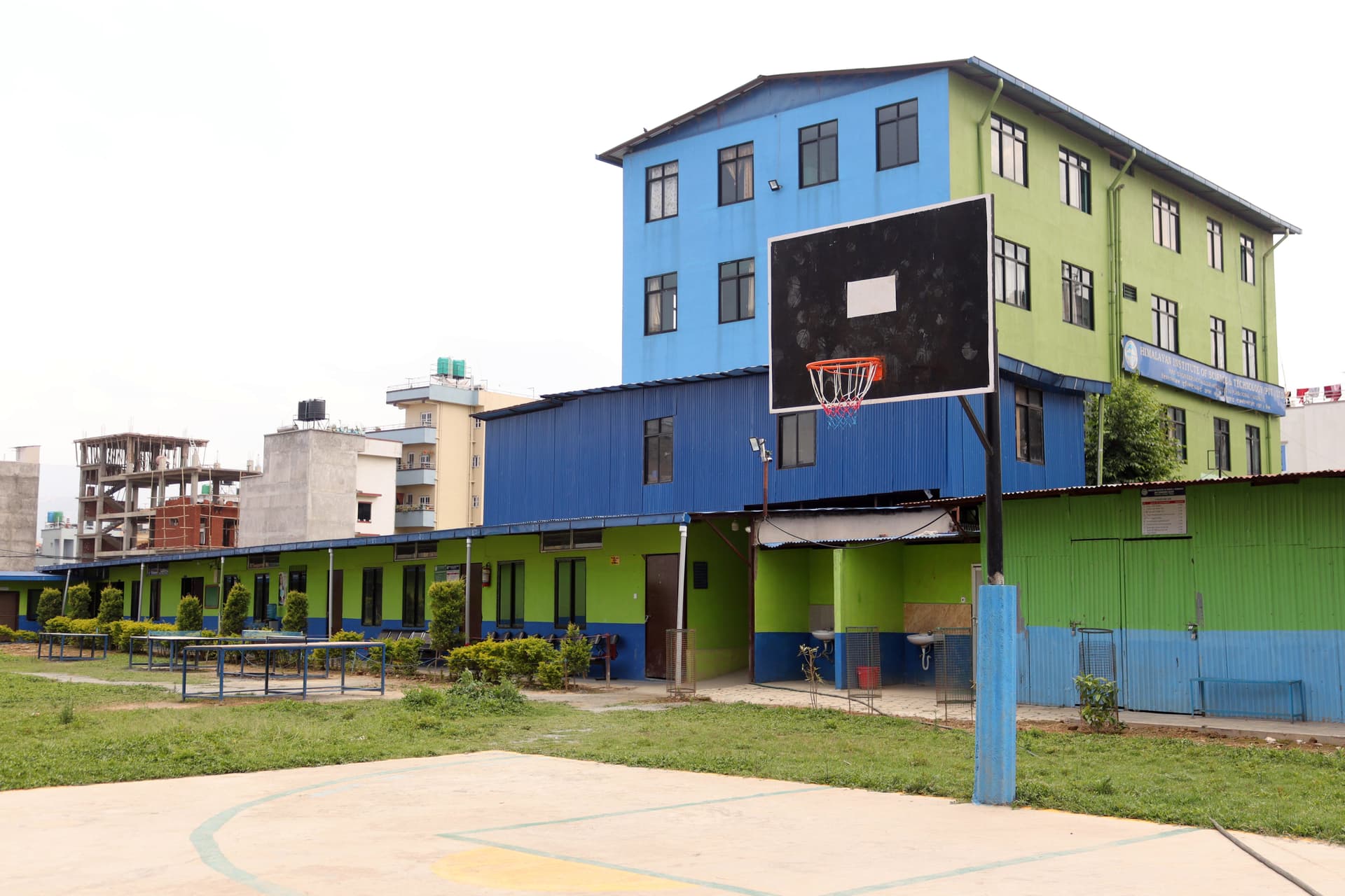 Himalayan Institute of Science & Technology