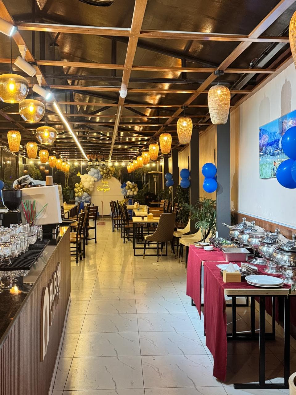 Alechi Dining — photo by Alechi Dining