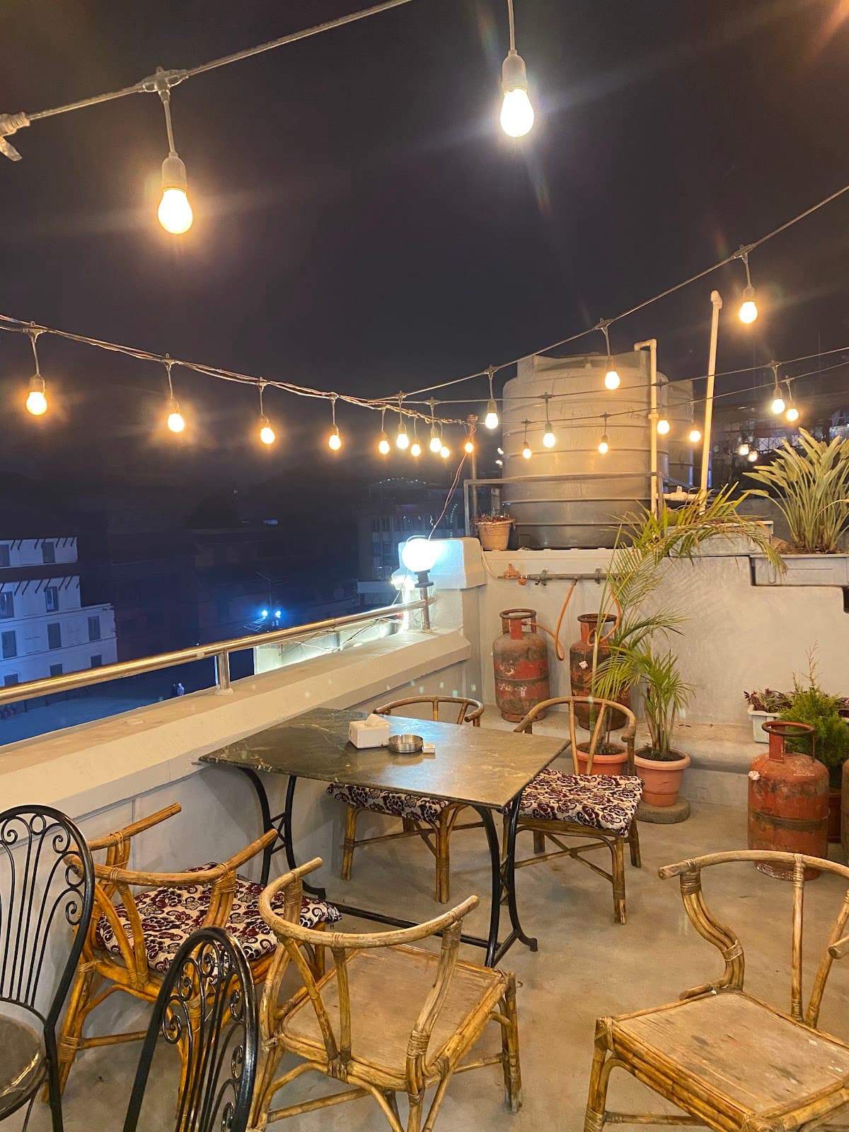 Alley's Cafe — photo by Dhiraj