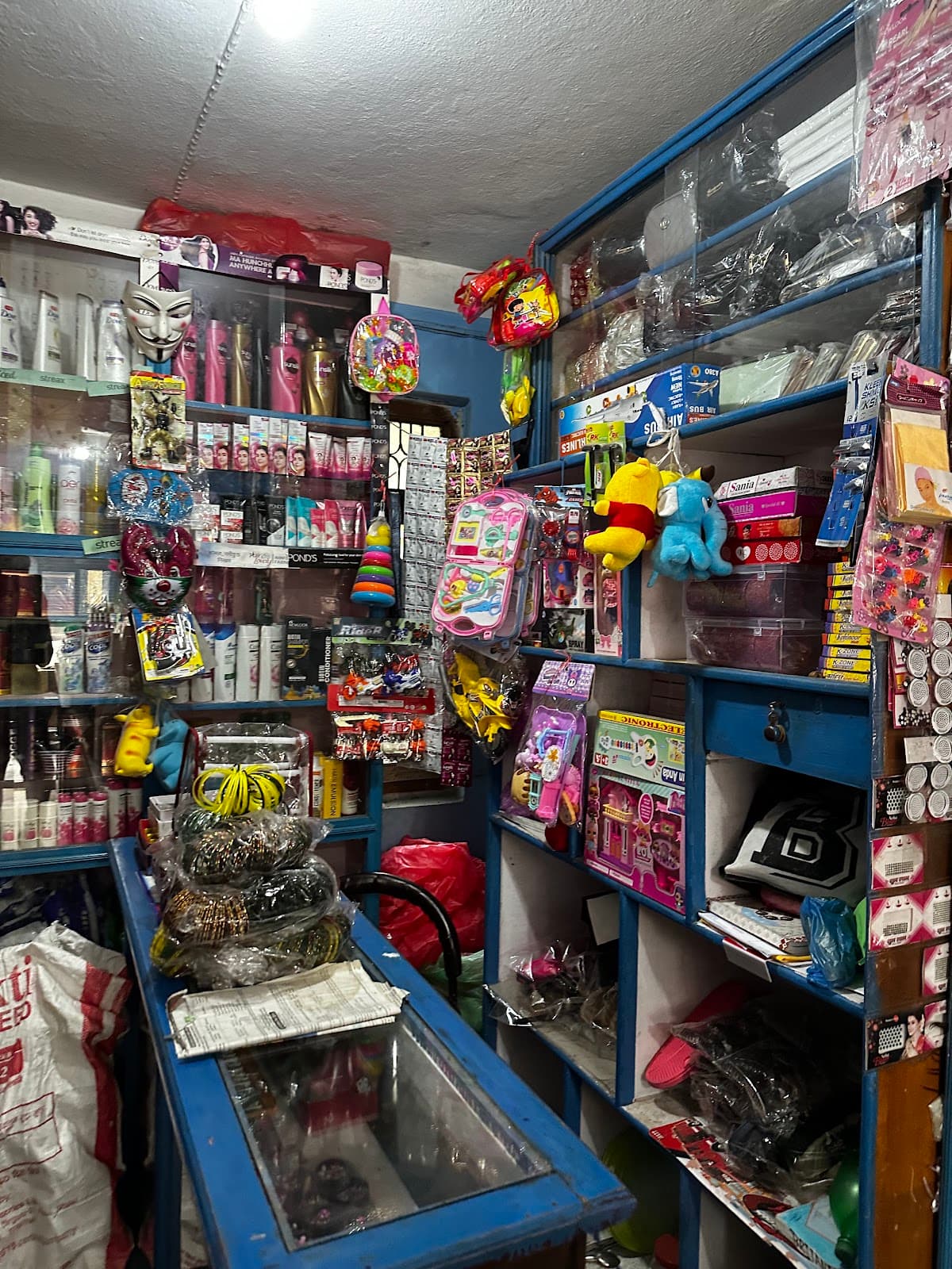 Binisha beauty parlor ,cosmetics and training centre