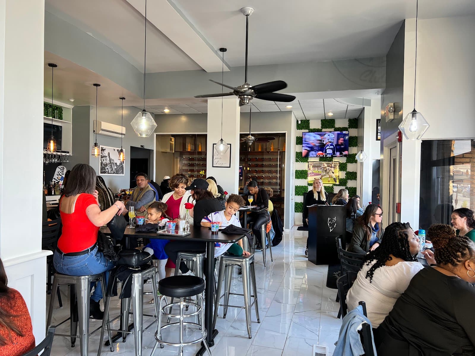 Buffalo Kitchen Club | Restaurant & Bar | Restaurant | Buffalo