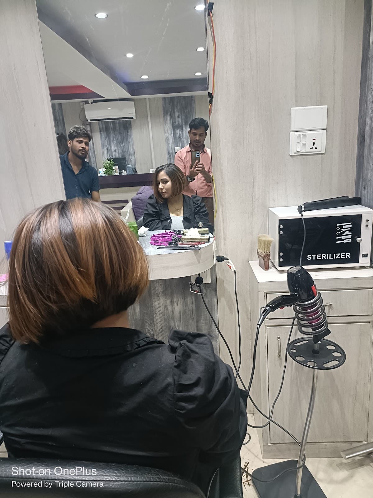 Creative Beauty & Hair Makeup Studio — photo by suraj thakur