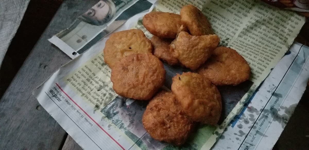 Dadi ko aalu chop