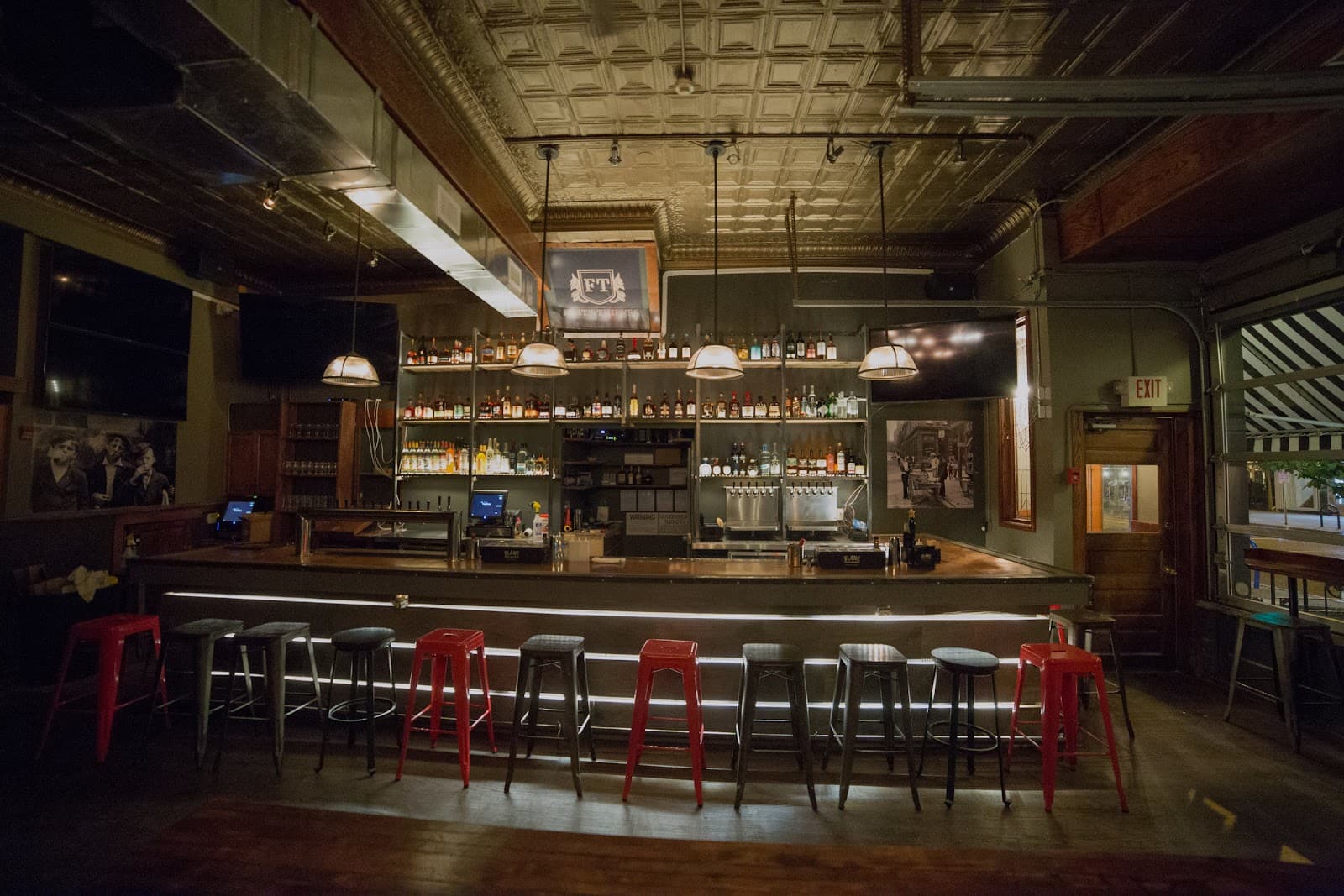 Forty Thieves | Bar & grill | Buffalo