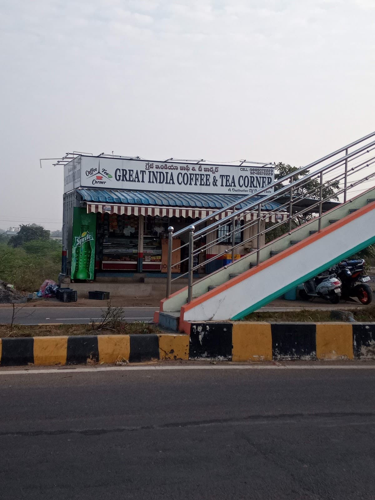 Great India coffee and tea corner — photo by Tirumalarao Morla (Tiru)