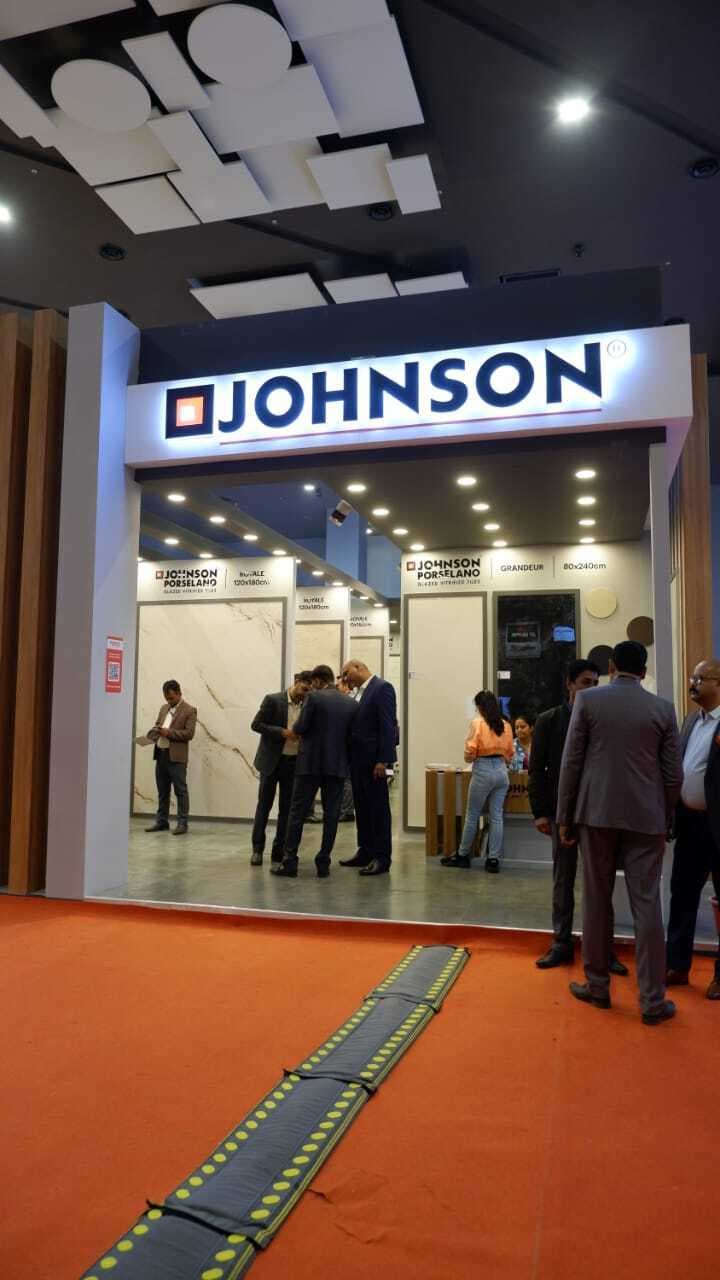 H & R Johnson - New Tiles & Tiles — photo by NEW TILES & TILES