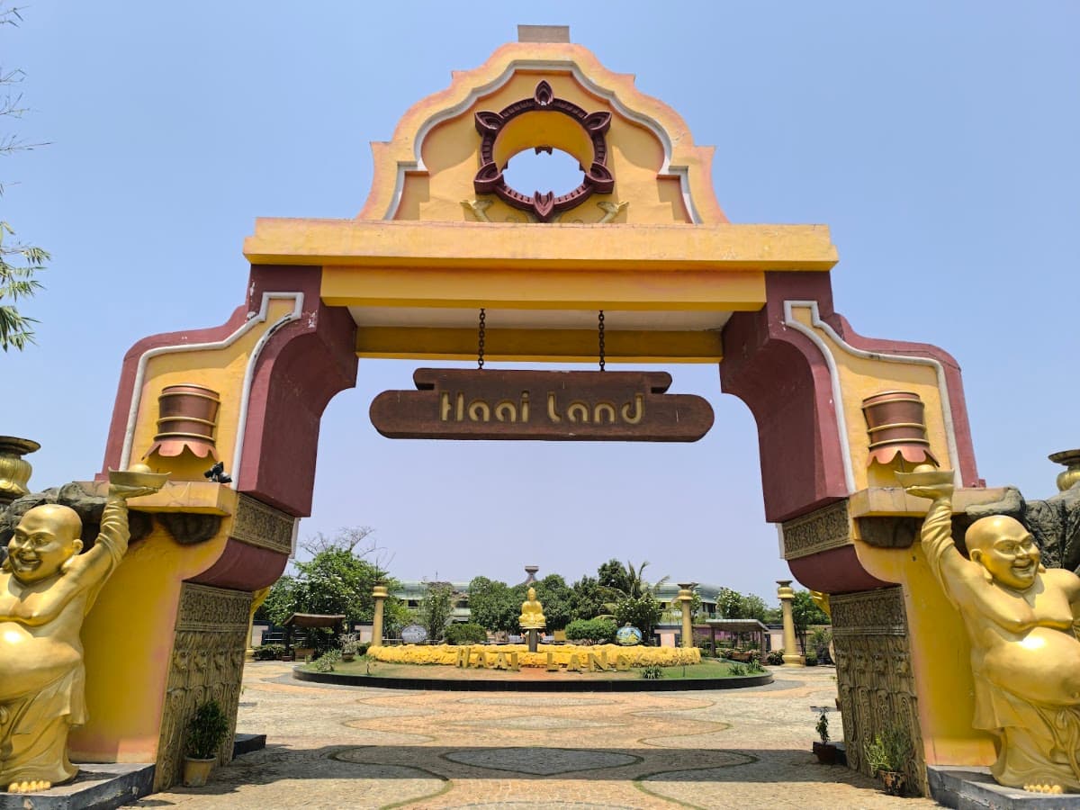 Haailand Amusement & Theme park — photo by SESHANK