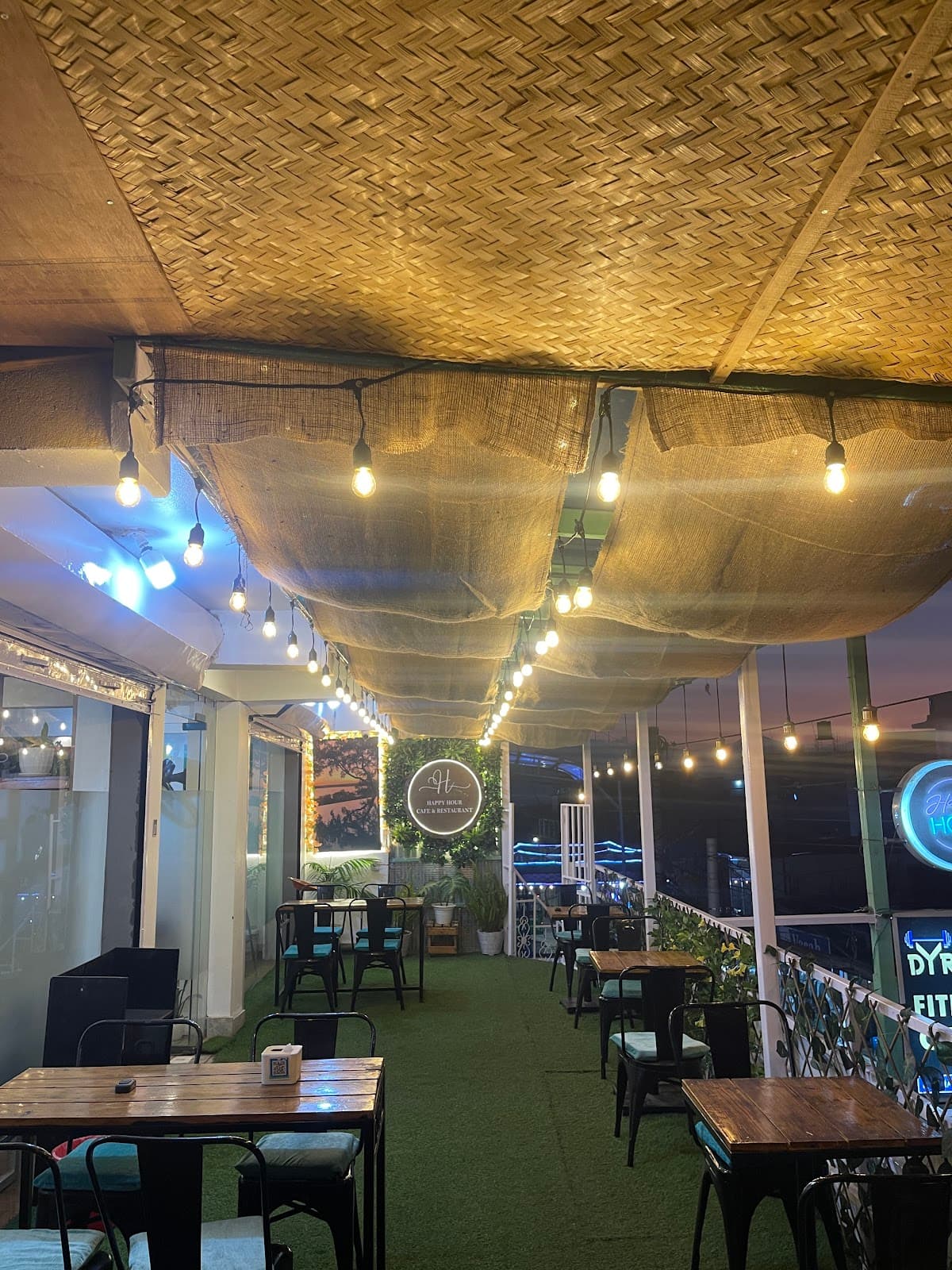 Happy Hour Cafe & Restaurant — photo by Happy Hour Cafe & Restaurant