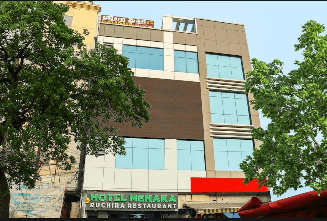 Hotel Menaka — photo by krishna chaitanya