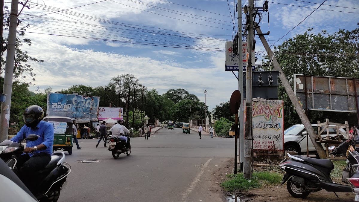 Hotel Narayana Swamy — photo by SAI KUMAR .M
