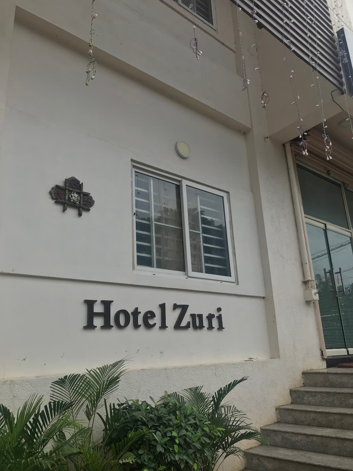 HOTEL ZURI — photo by Daniel Raj