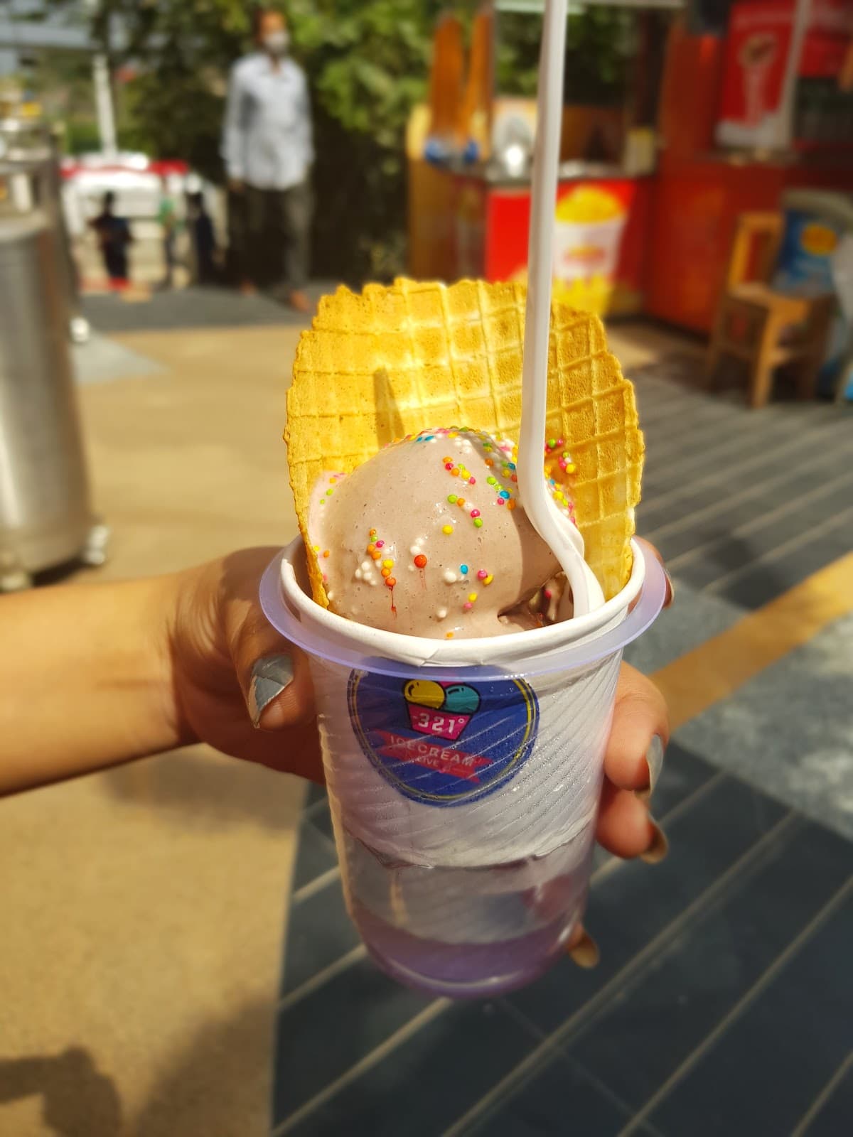 IceCream Live — photo by Sonu Mittal