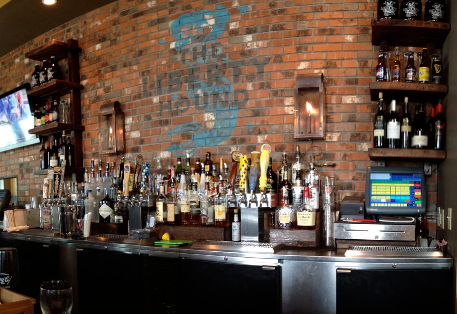 Liberty Hound Restaurant | Seafood restaurant | Buffalo