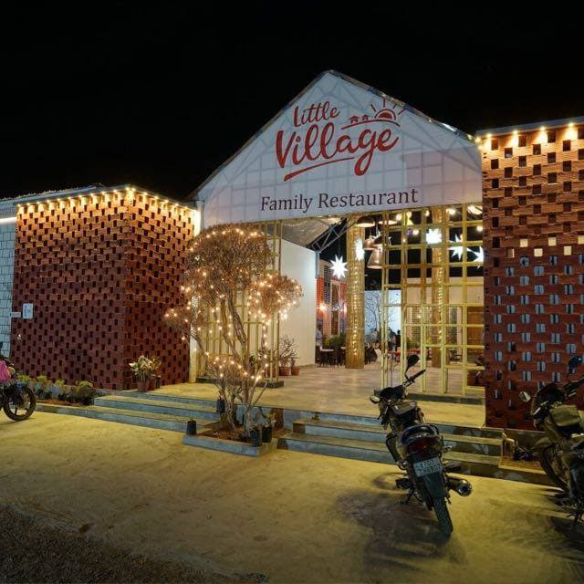 Little village restaurant — photo by Little village restaurant