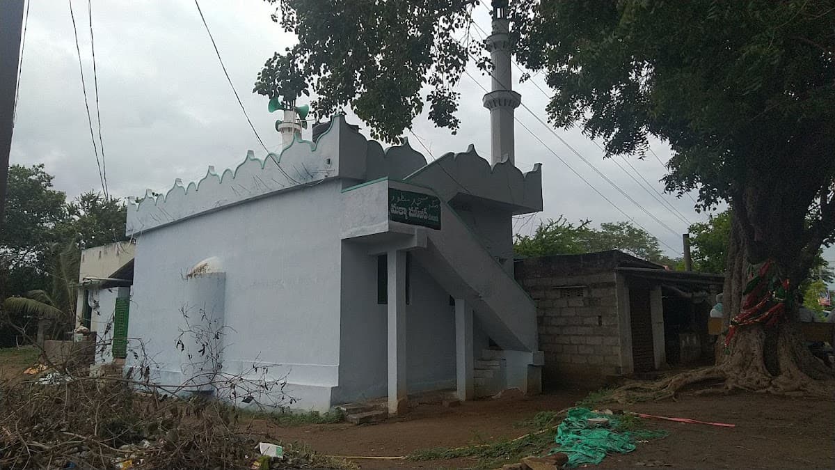 Makka Masjid — photo by Gopi Chand