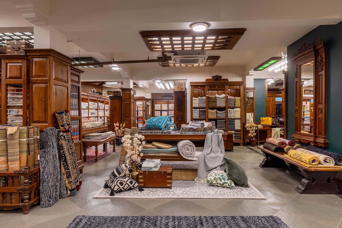 Metros Export Outlet - Loyola Branch — photo by Metros Export Outlet