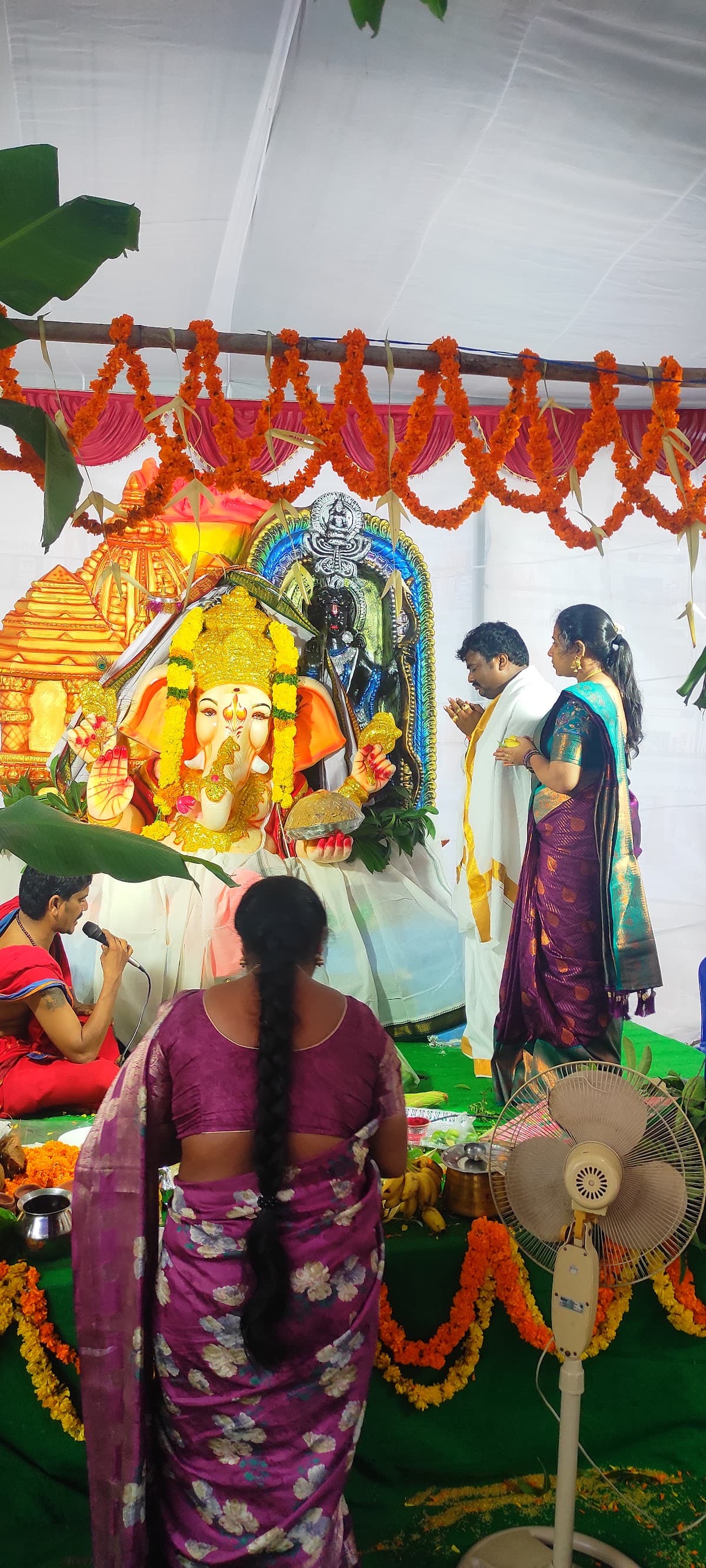 Narendra catering — photo by Bhanu Mouli