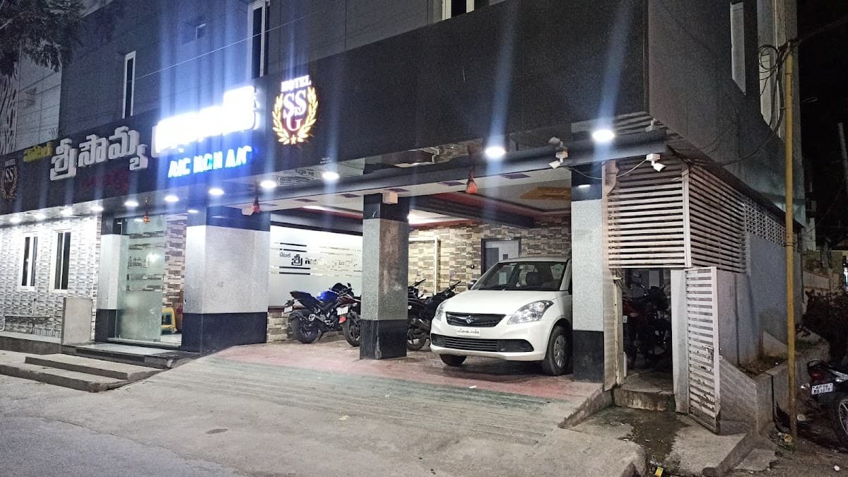 OYO 69992 Sri Sowmya Grand — photo by Vikram Parihar