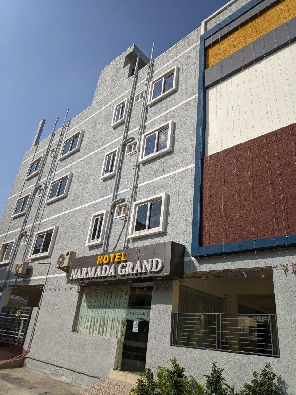 OYO Flagship 79835 Hotel Narmada Grand — photo by OYO Flagship 79835 Hotel Narmada Grand