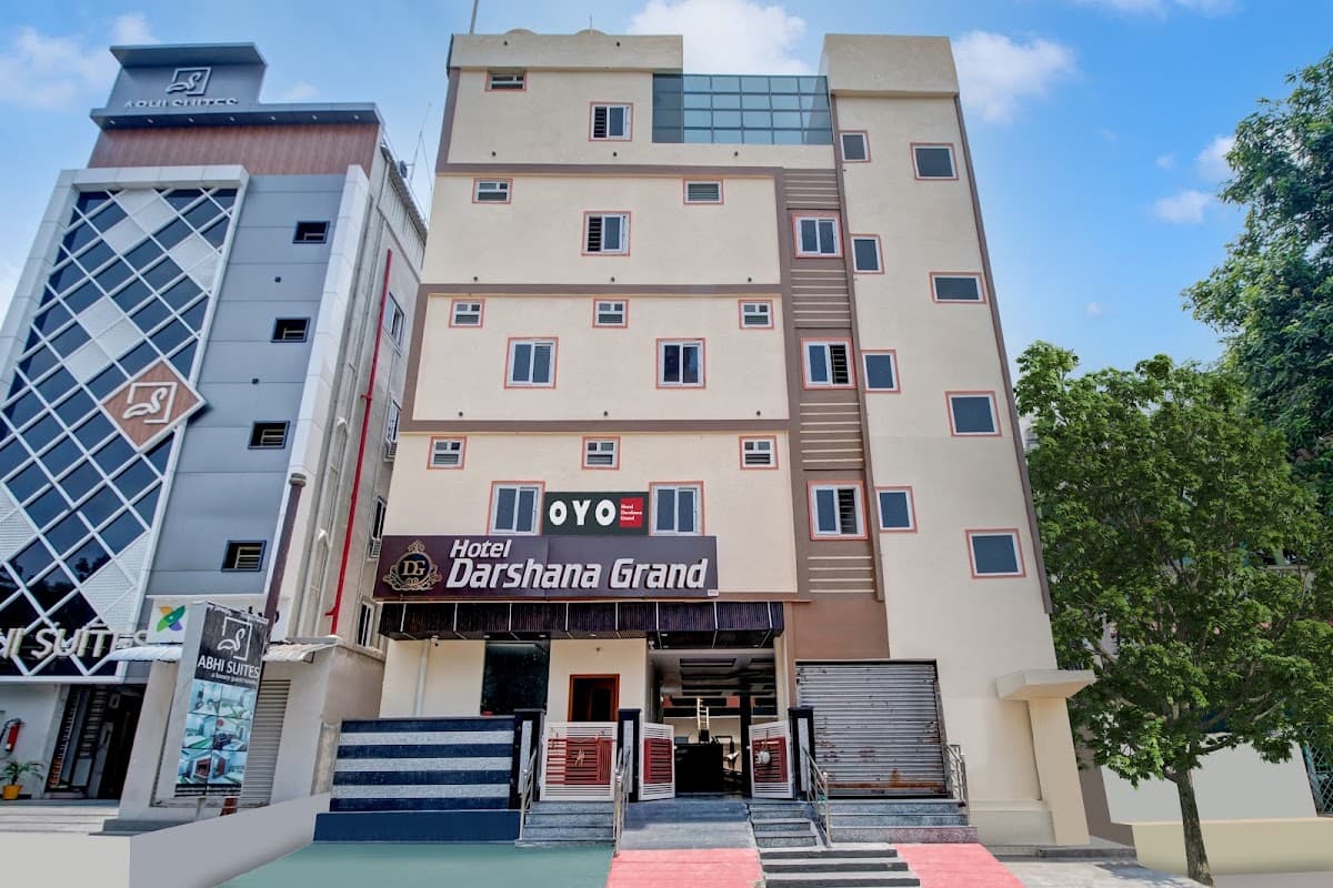 OYO Hotel Darshana Grand — photo by OYO Hotel Darshana Grand