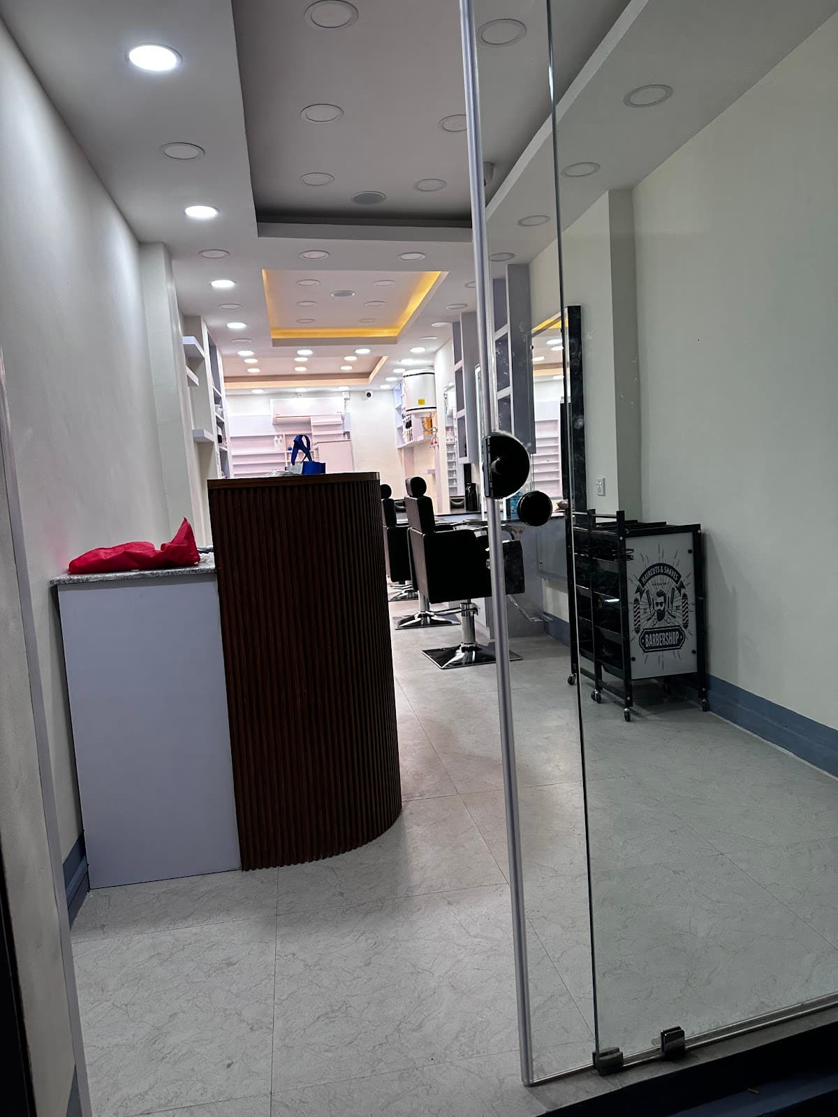 Prakash the glam room — photo by prakash nepali