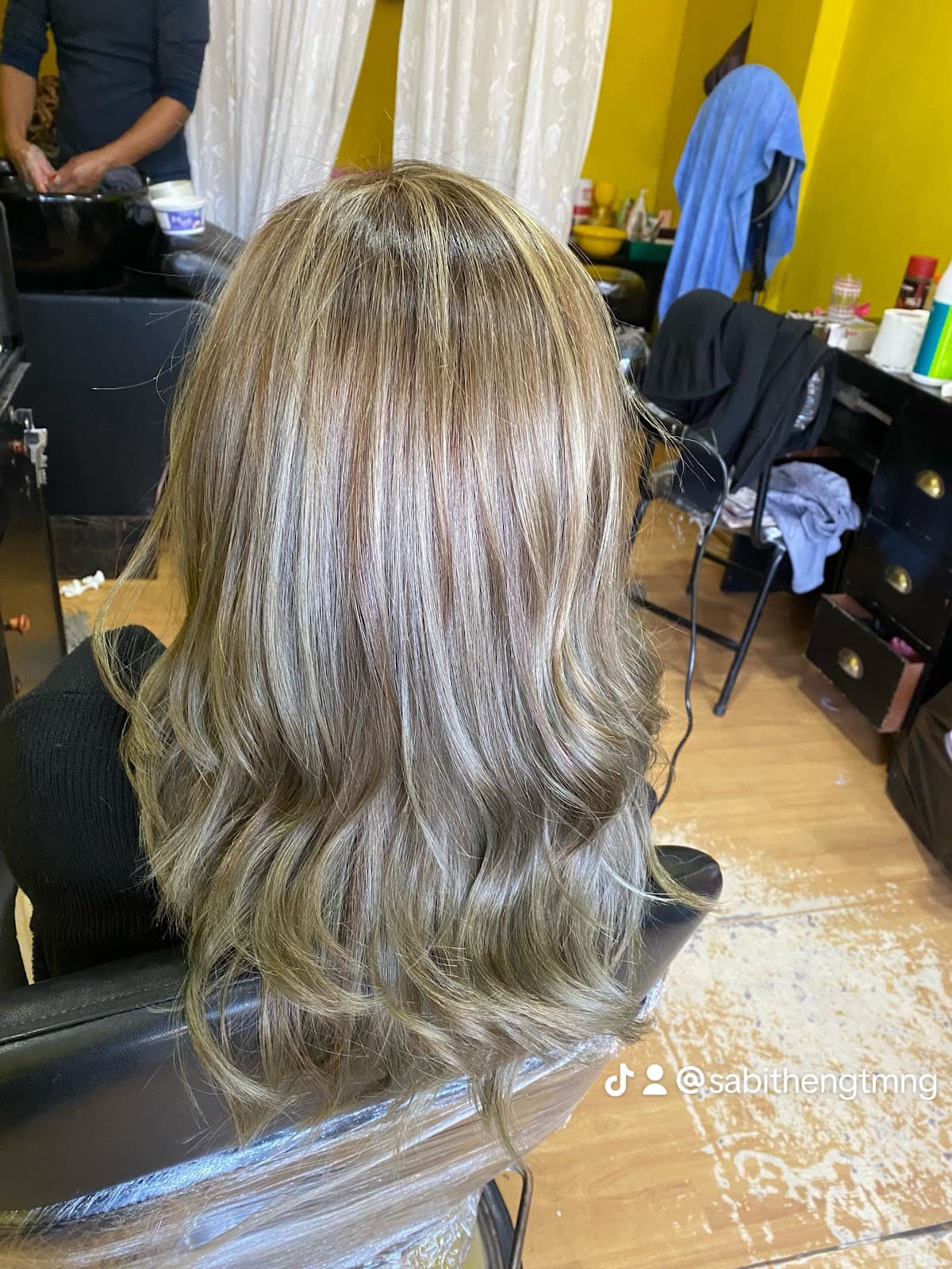 Sabi hair care ladies beauty salon — photo by Sabi hair care ladies beauty salon
