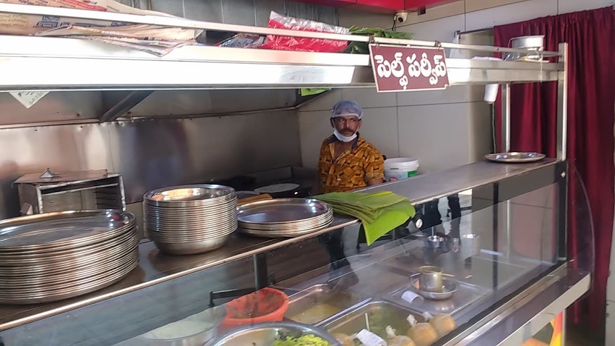 Sri Kaveri Tasty Foods — photo by prabhakararao sathuluri