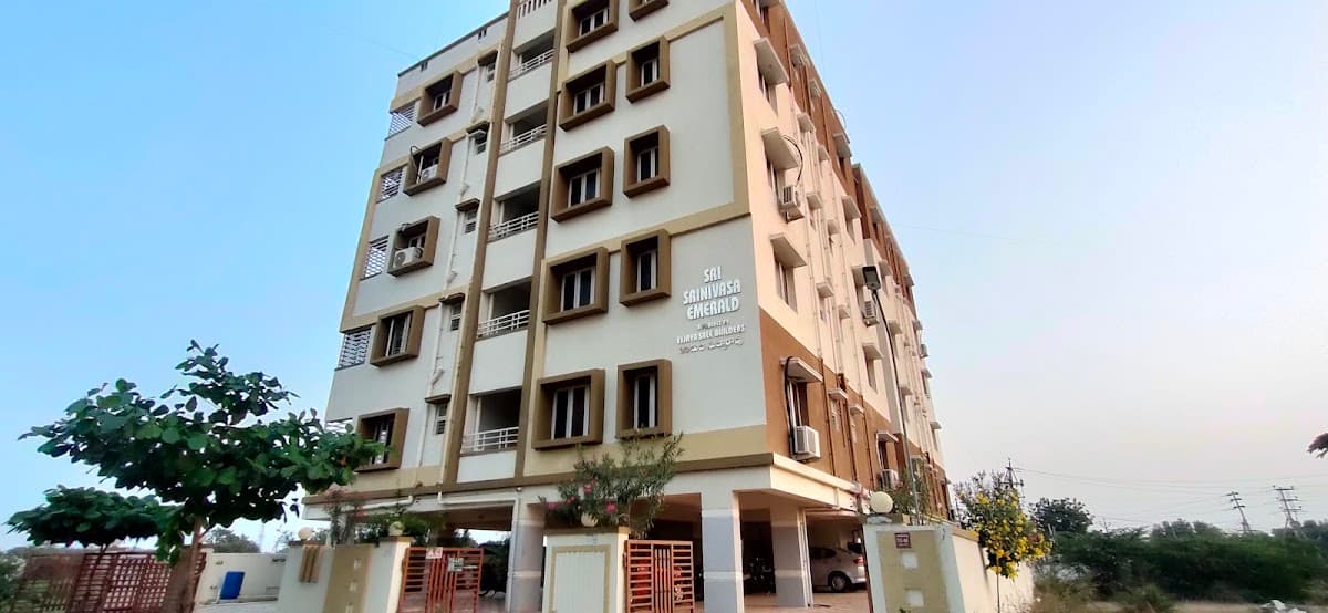 Sri Srinivasa Emerald Appartment — photo by Raaj Talluri