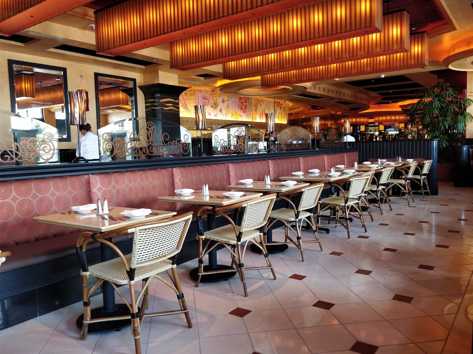 The Cheesecake Factory | American restaurant | Syracuse