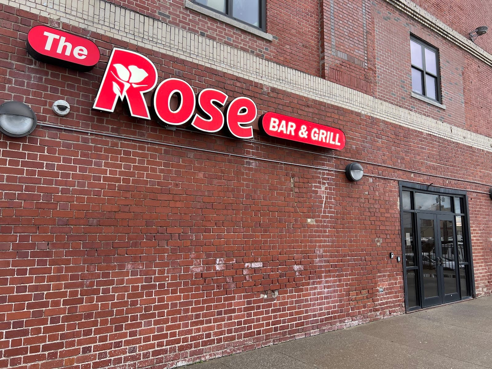 The Rose | Bar & Grill | American restaurant | Buffalo