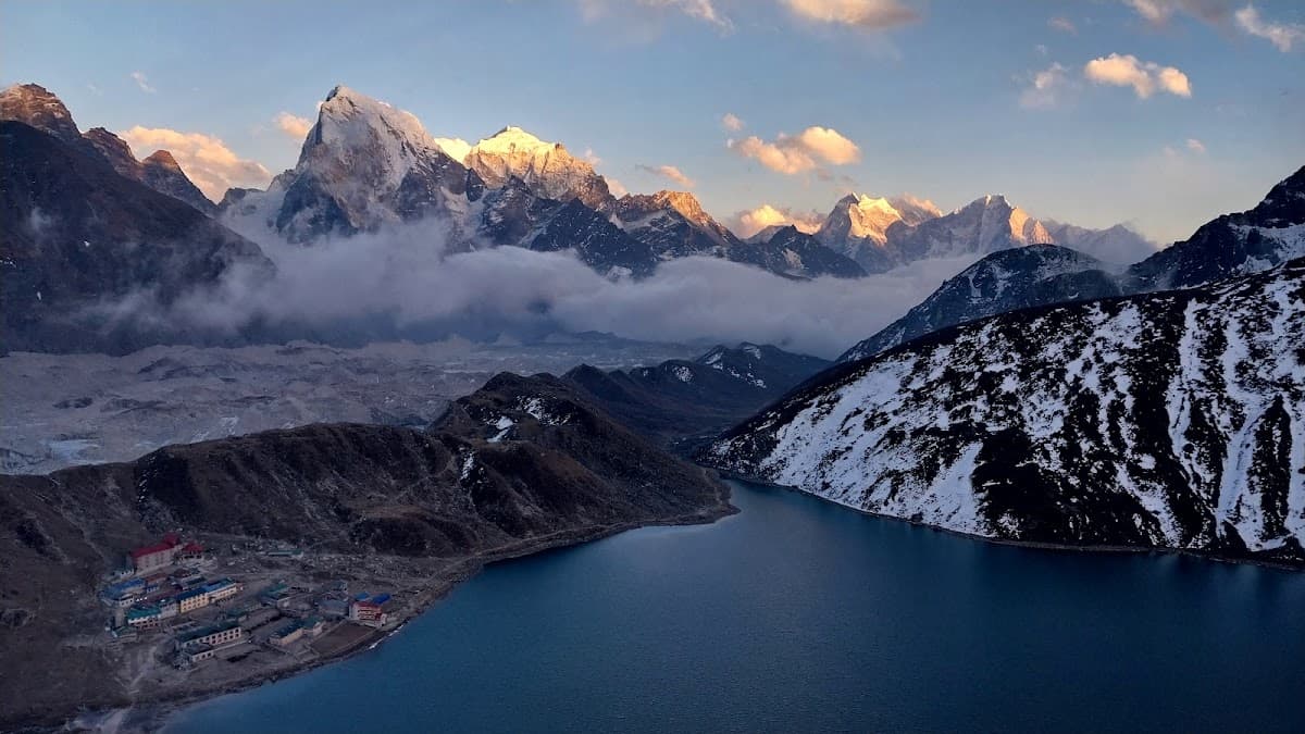 Tourist Guide in nepal