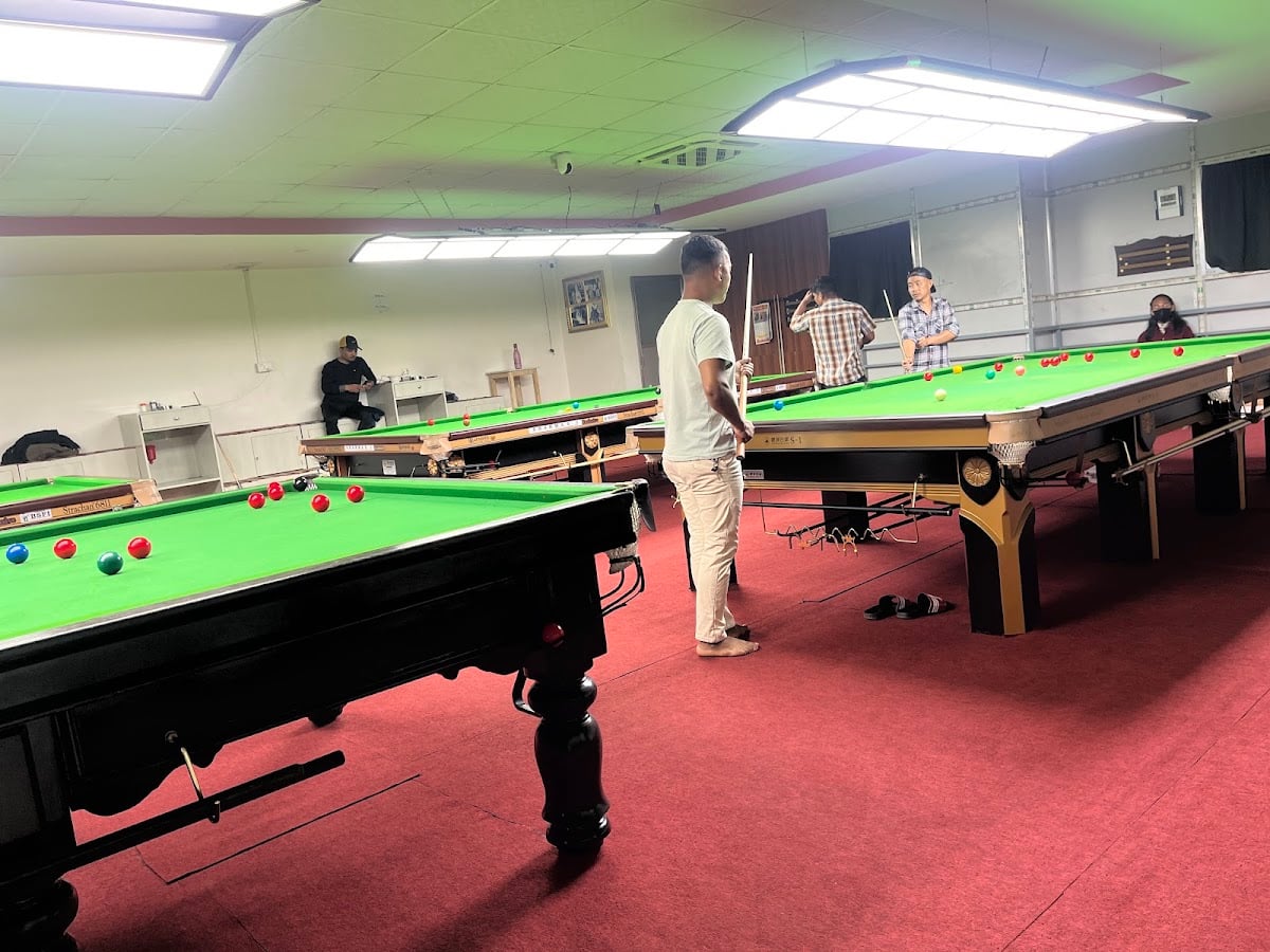 147 snooker and bar — photo by Chou Kof