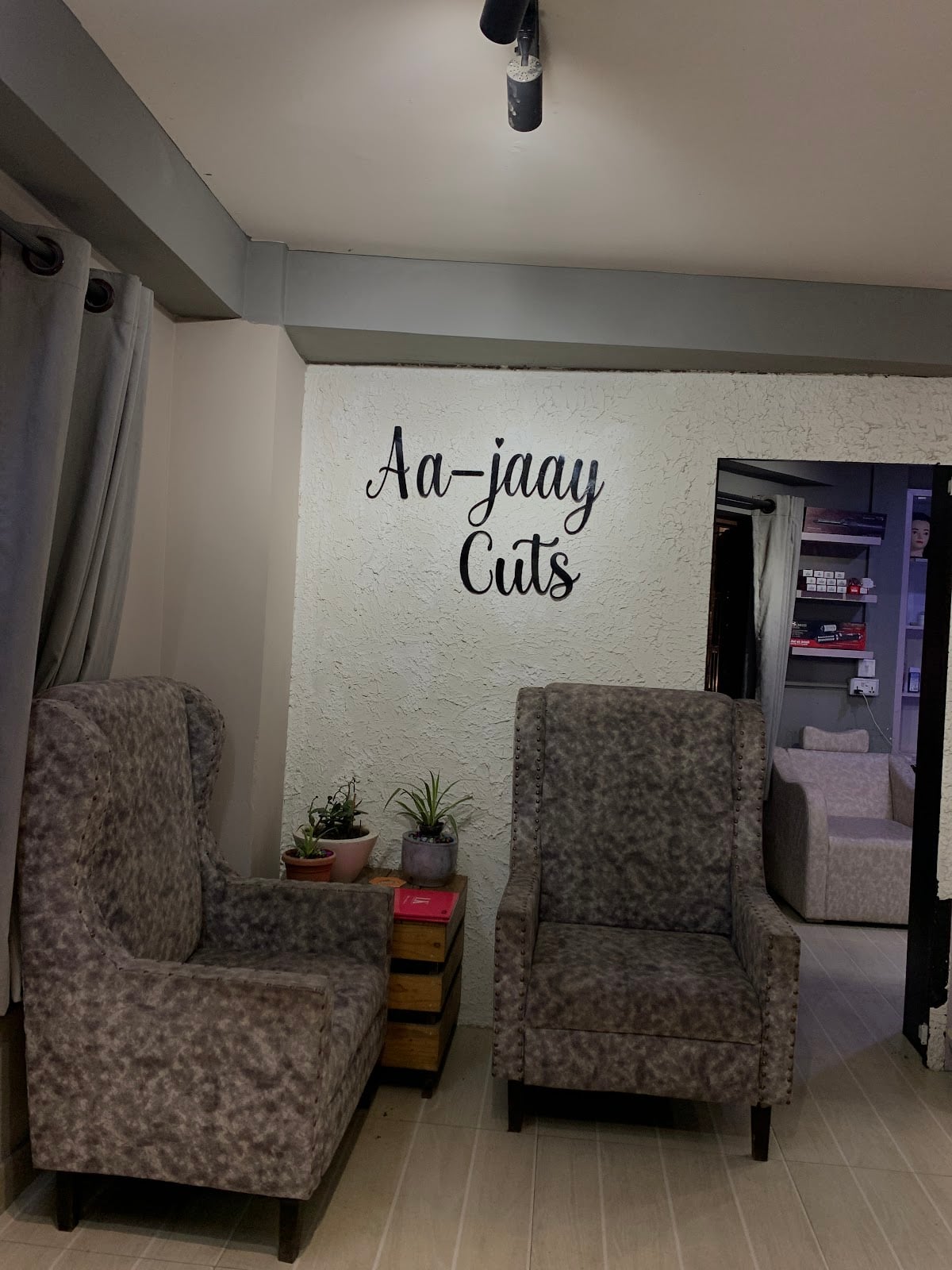 Aa-jaay cuts unisex saloon — photo by Aa-jaay cuts unisex saloon