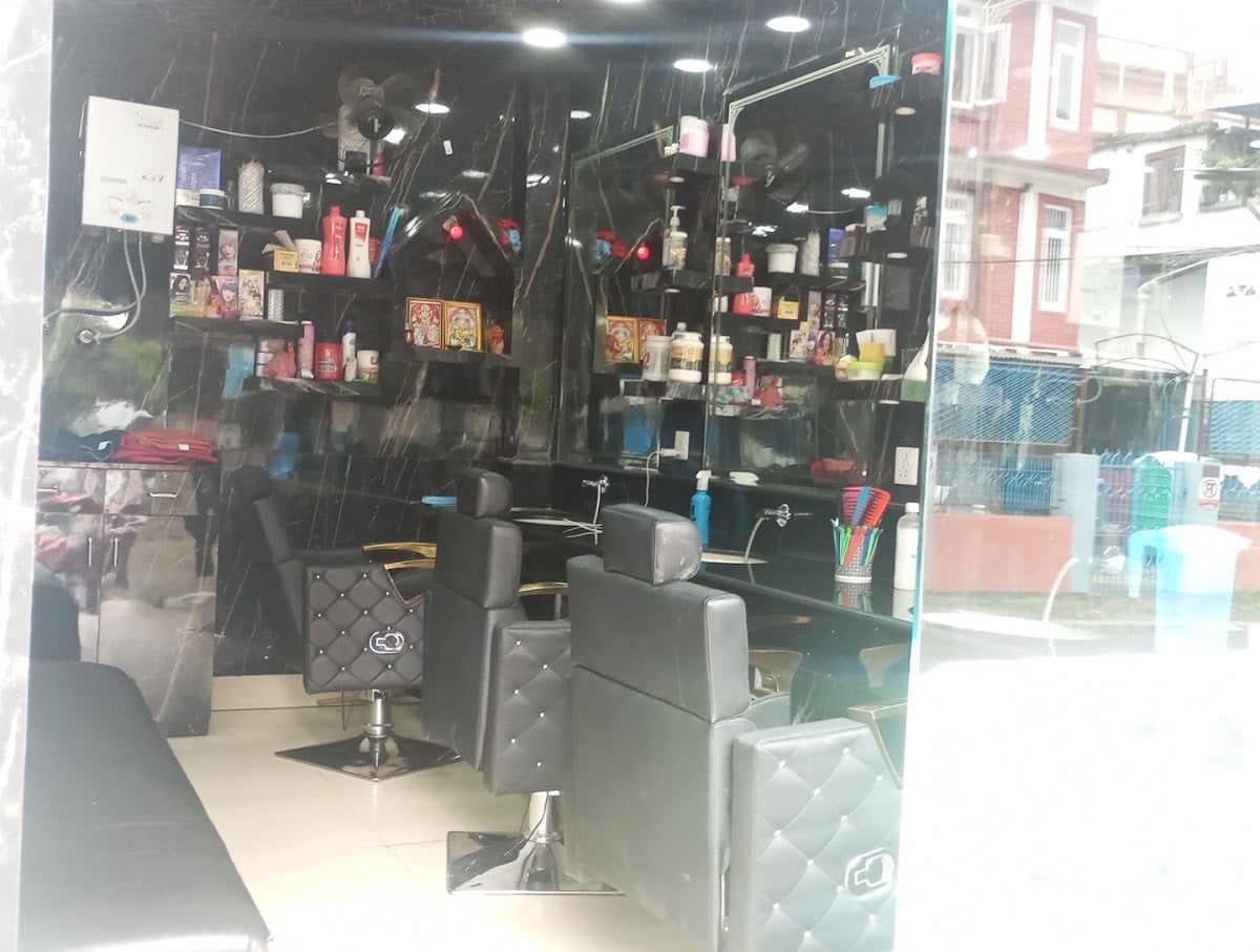 Aashik Barber shop (Rambishwash) — photo by Akash Thakur