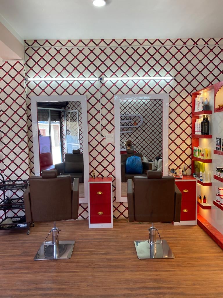 Aenaa Unisex Parlour ऐना unisex parlour — photo by ऐना Unisex Parlour