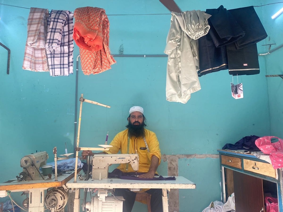 AL JABBAR TAILORS(GENTS DRESS MAKERS) — photo by Aaliya Firdose