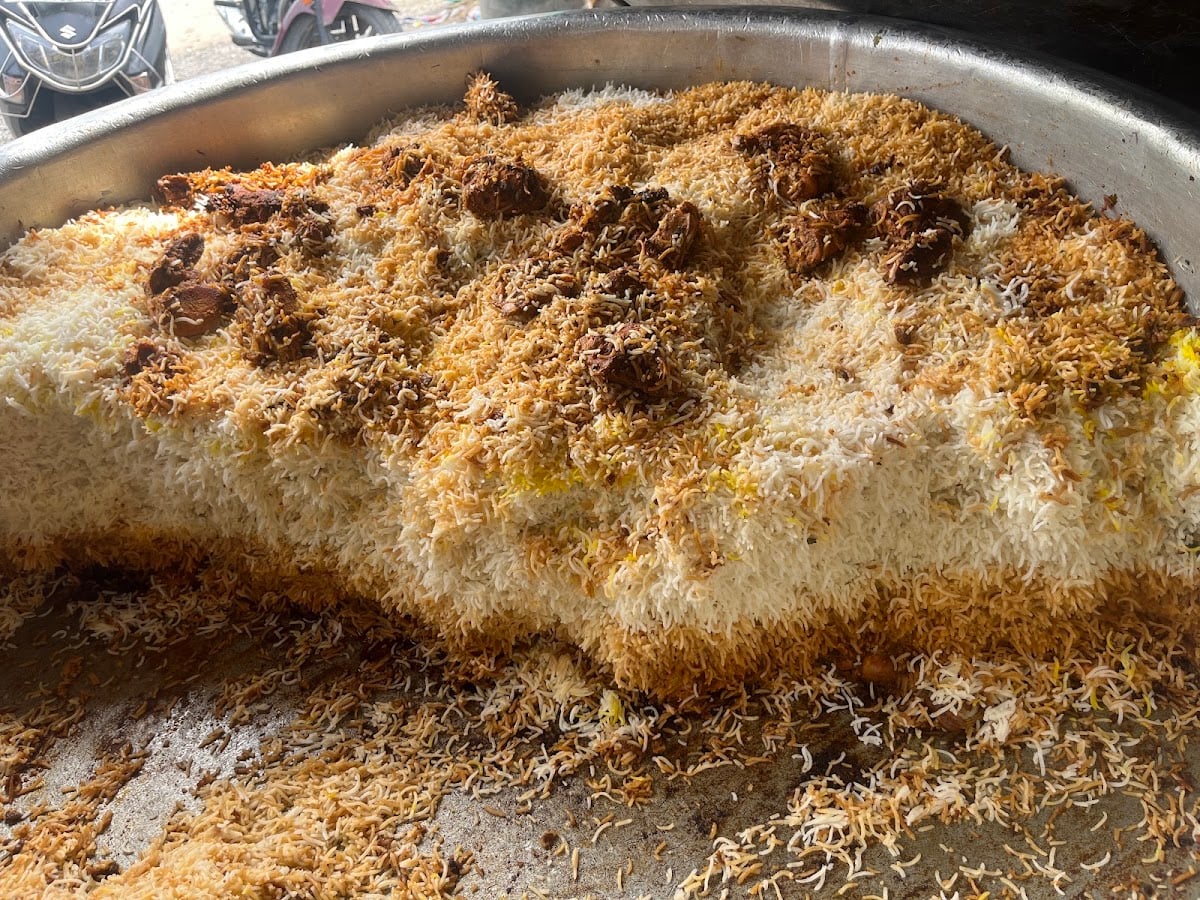 Al madina Hyderabad kachhi Dum biryani — photo by Noor Mohammed