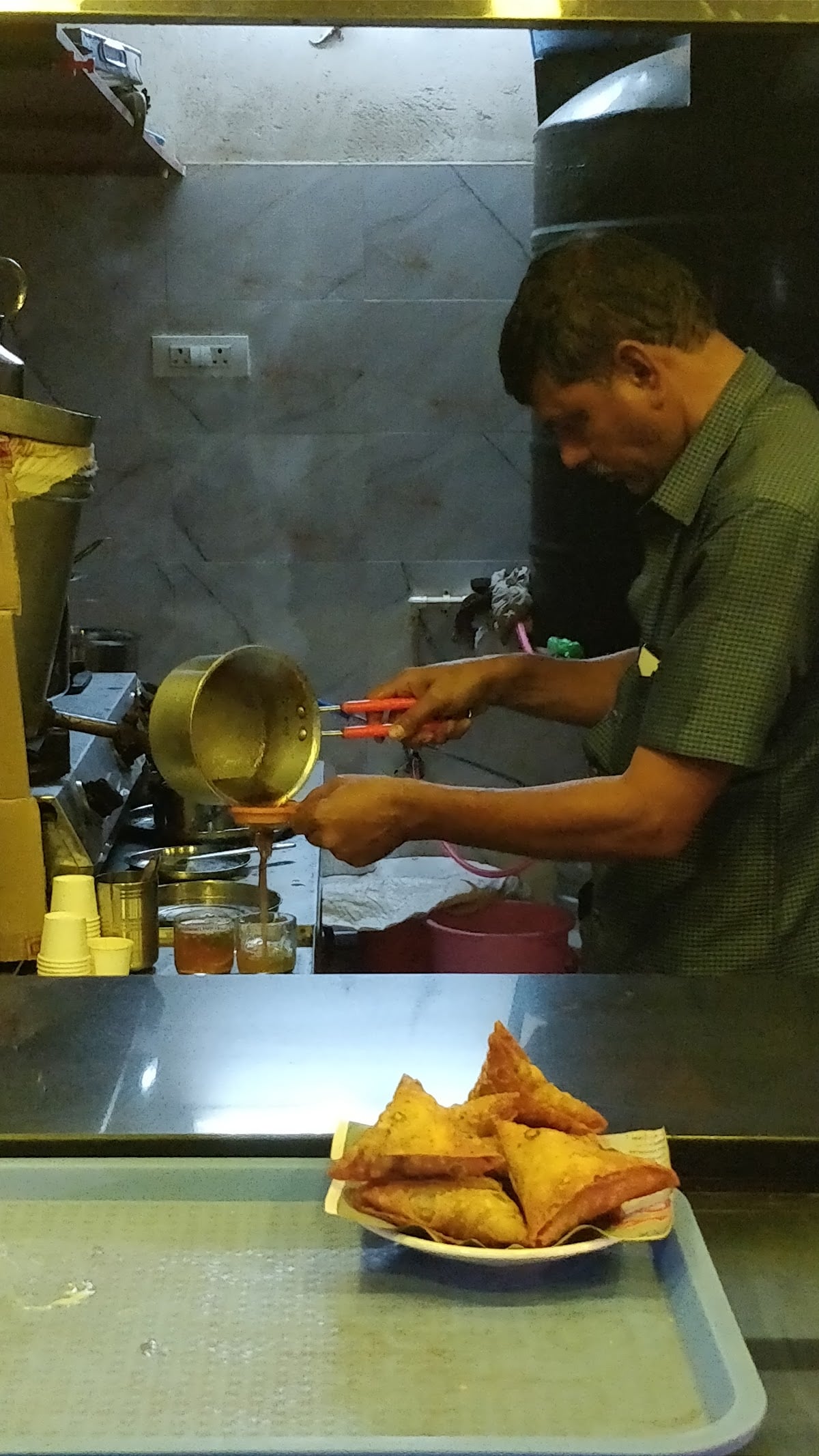 Alfa Tea Time — photo by Arhan Sarkar