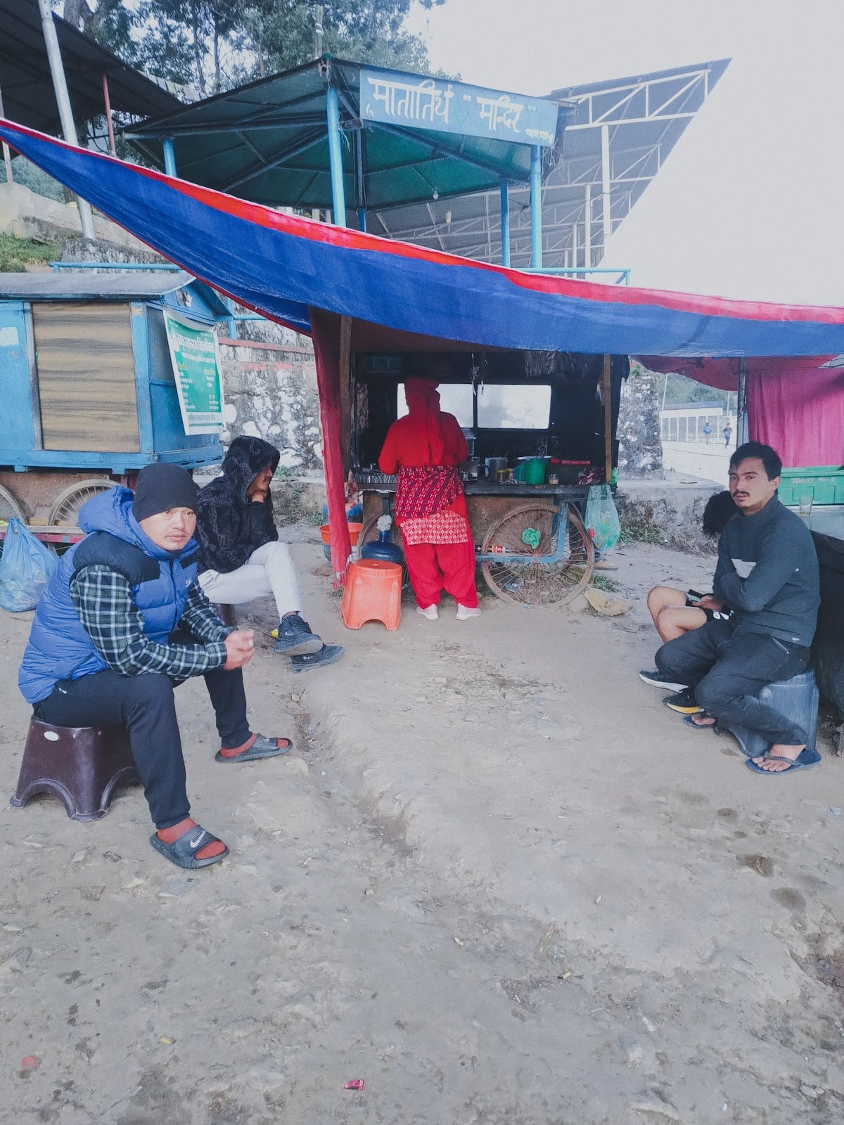 Aunty ko chiya — photo by Pratik Moktan