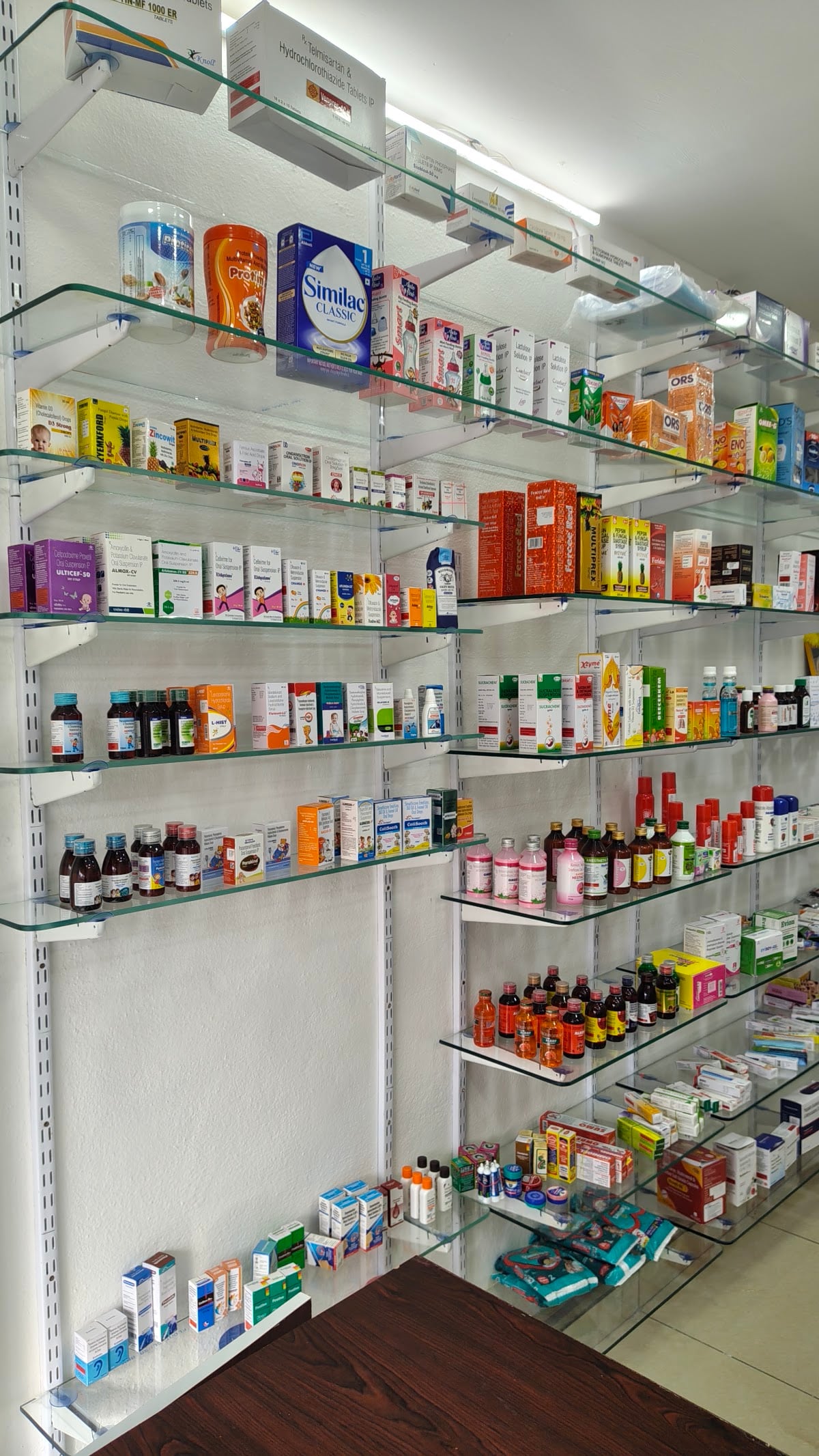 AURA MEDICALS — photo by sumanth masabathini