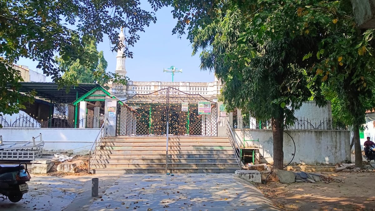 Bade Masjid — photo by shaik rashika
