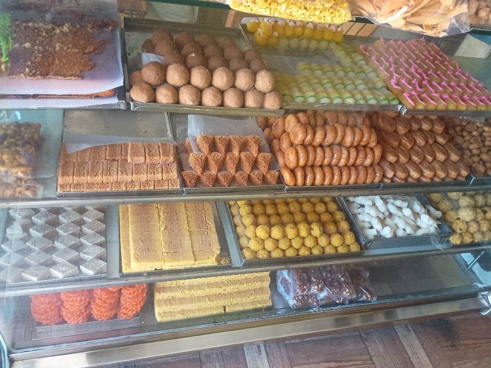 Balaji Ghee Sweets & Beakari — photo by Balaji Ghee Sweets & Beakari