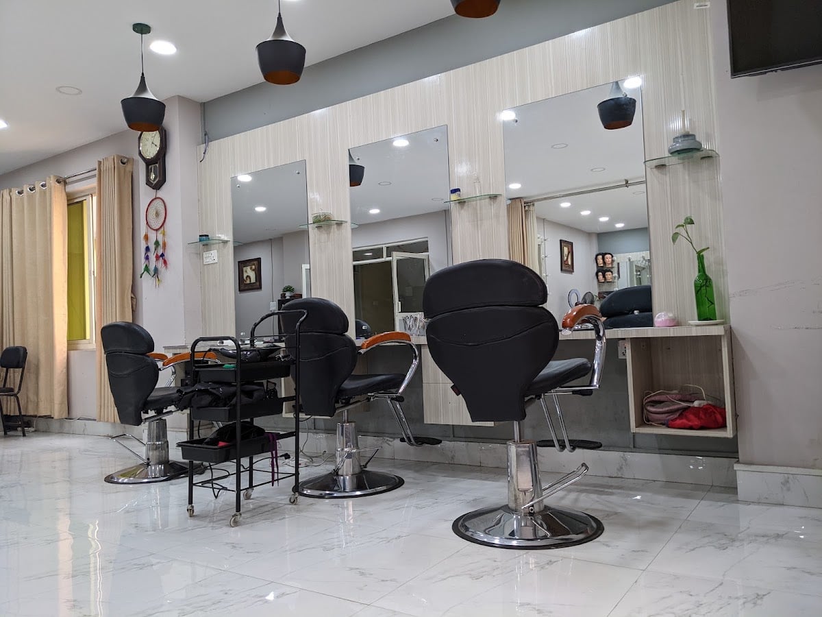 Beauty Bridal Makeup Studio & Hair Salon — photo by Sujin Joshi