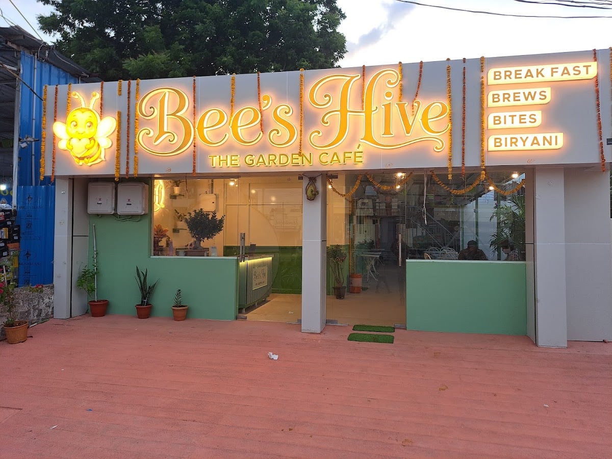 Bee's Hive — photo by Bee's Hive