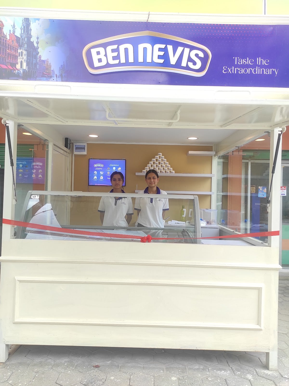 Bennevis Ice-cream Parlour | Pepsicola — photo by Adity Karanjeet