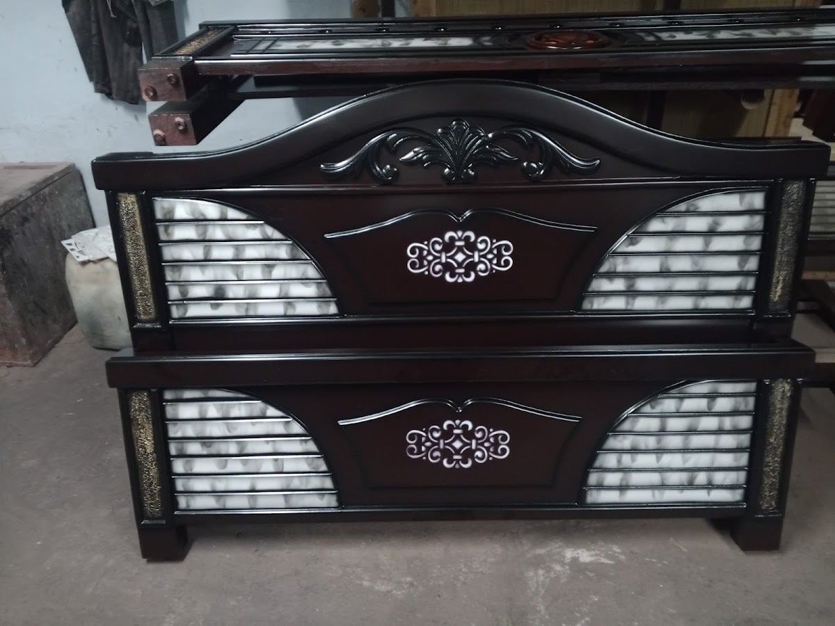 Bhanufurniture — photo by Rayapati Yesuratnam