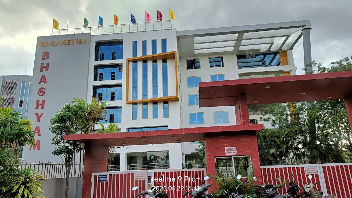 Bhashyam I I T Foundation Academy(ramasethu campus) — photo by Kadimisetti Satish