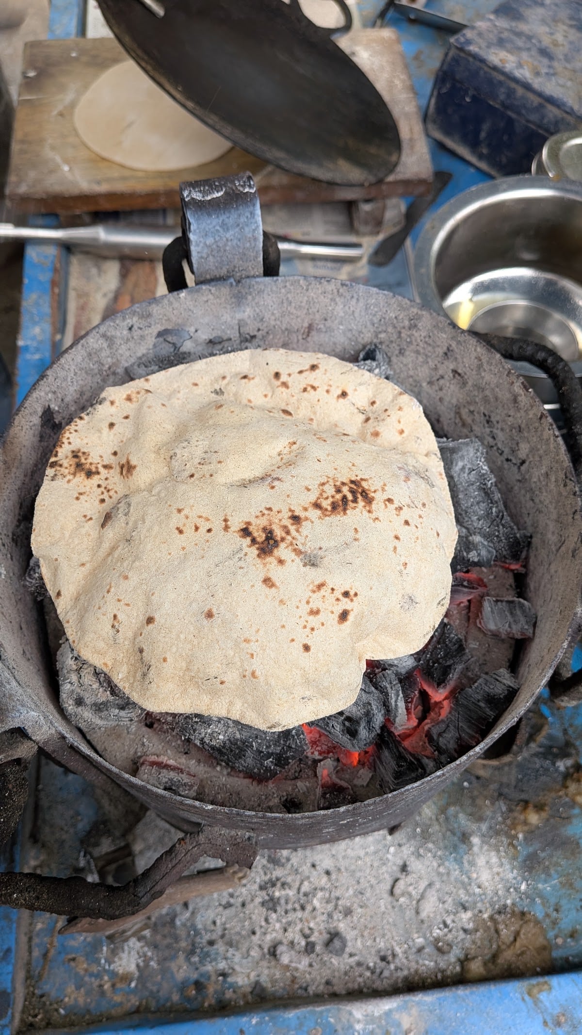 Bombay hot chapati — photo by Prakash Meena