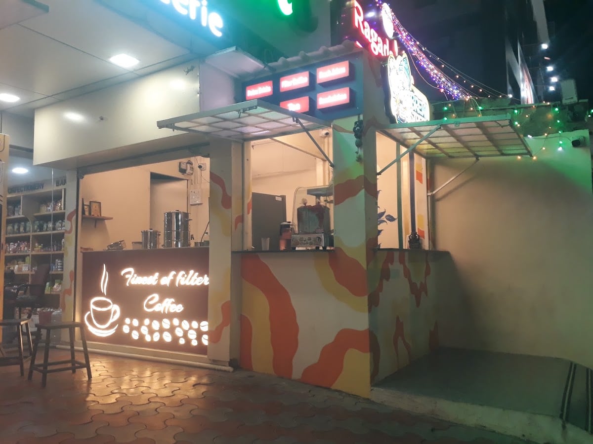 Brew Street — photo by Murali Mohan Nandipu Nandipu