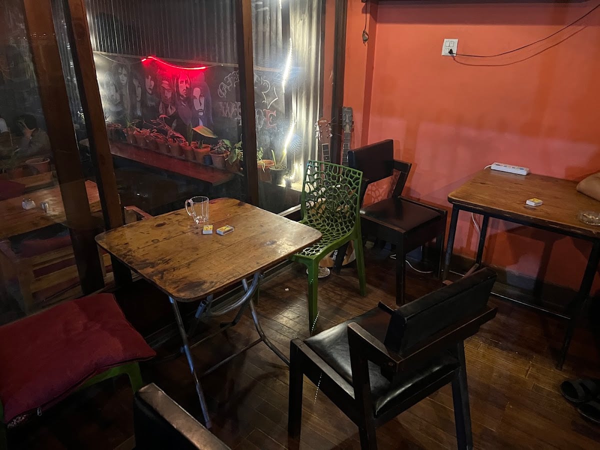 Cafe De' 27 — photo by Savib